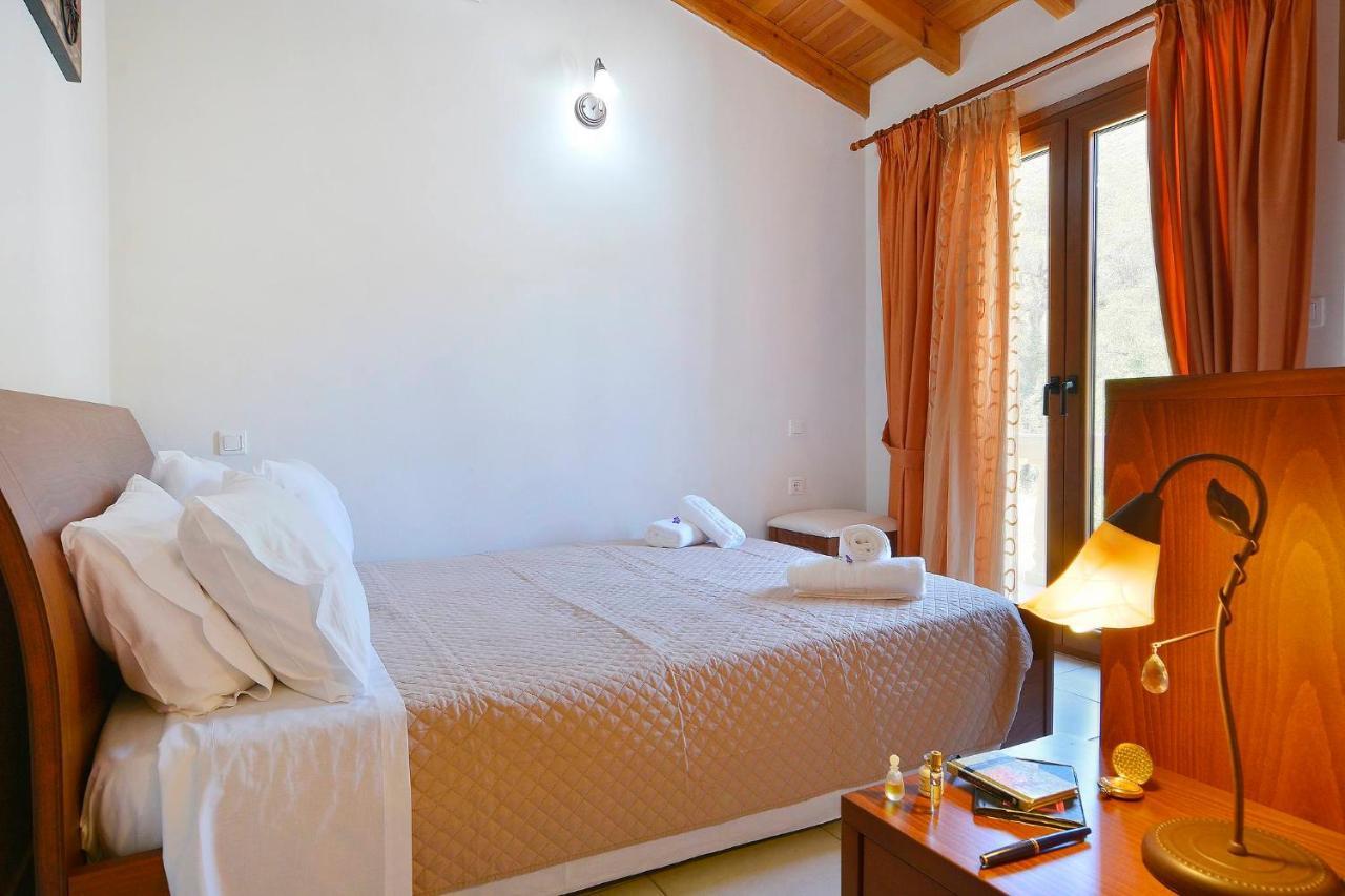 La Casa Del Sole Villa Halikounas Екстериор снимка
